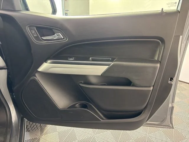 Used 2018 SATIN STEEL METALLIC Chevrolet 4WD ZR2 image 31
