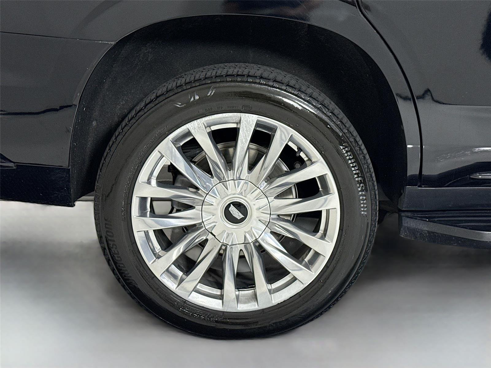 Used 2023 Black Raven Cadillac 4WD Premium Luxury | Super Cruise | Rear Seat Entertainment image 43