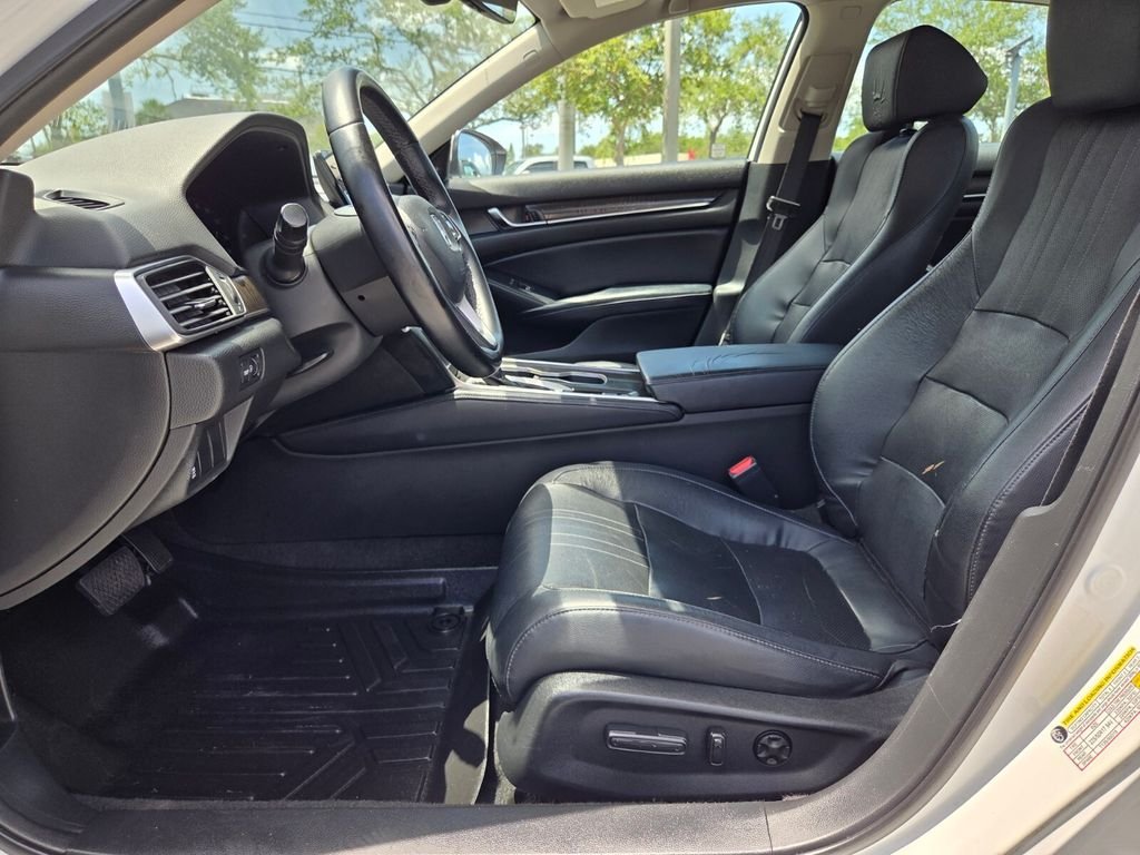 Used 2018 White Honda EX-L image 11