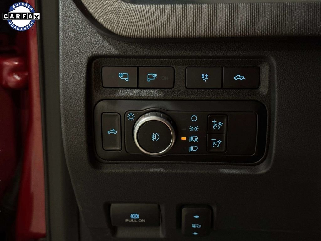 Used 2023  Ford Platinum image 18