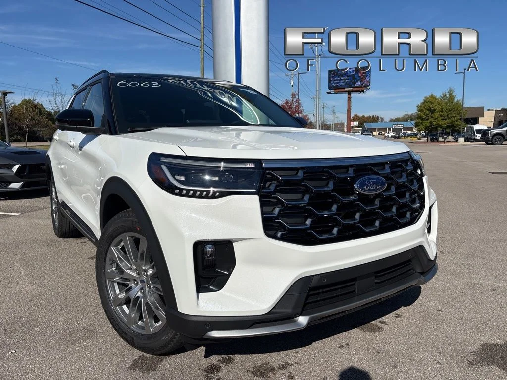 New 2026 White Ford Platinum image 1