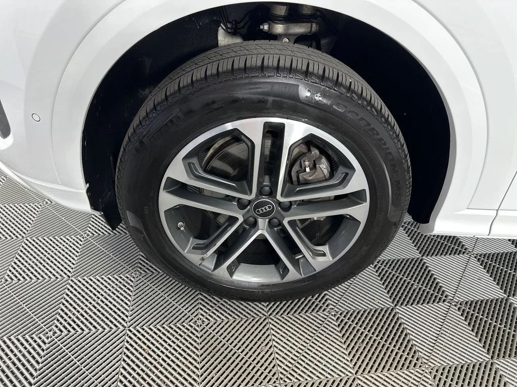 New 2025 White Audi 2.0T Premium image 15