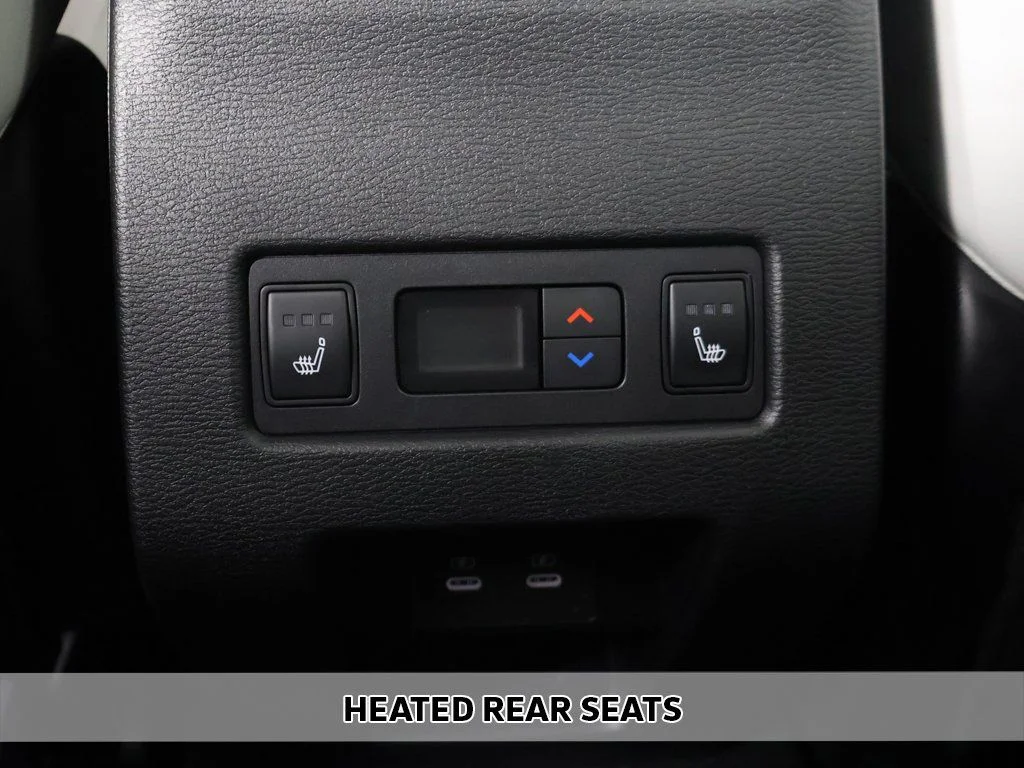 2025 Mitsubishi Outlander SEL Platinum Edition - Photo 11
