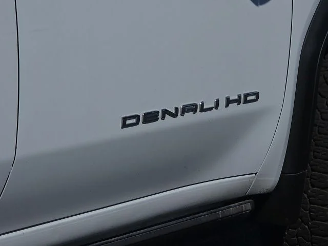 Used 2022 Summit White GMC Denali image 6