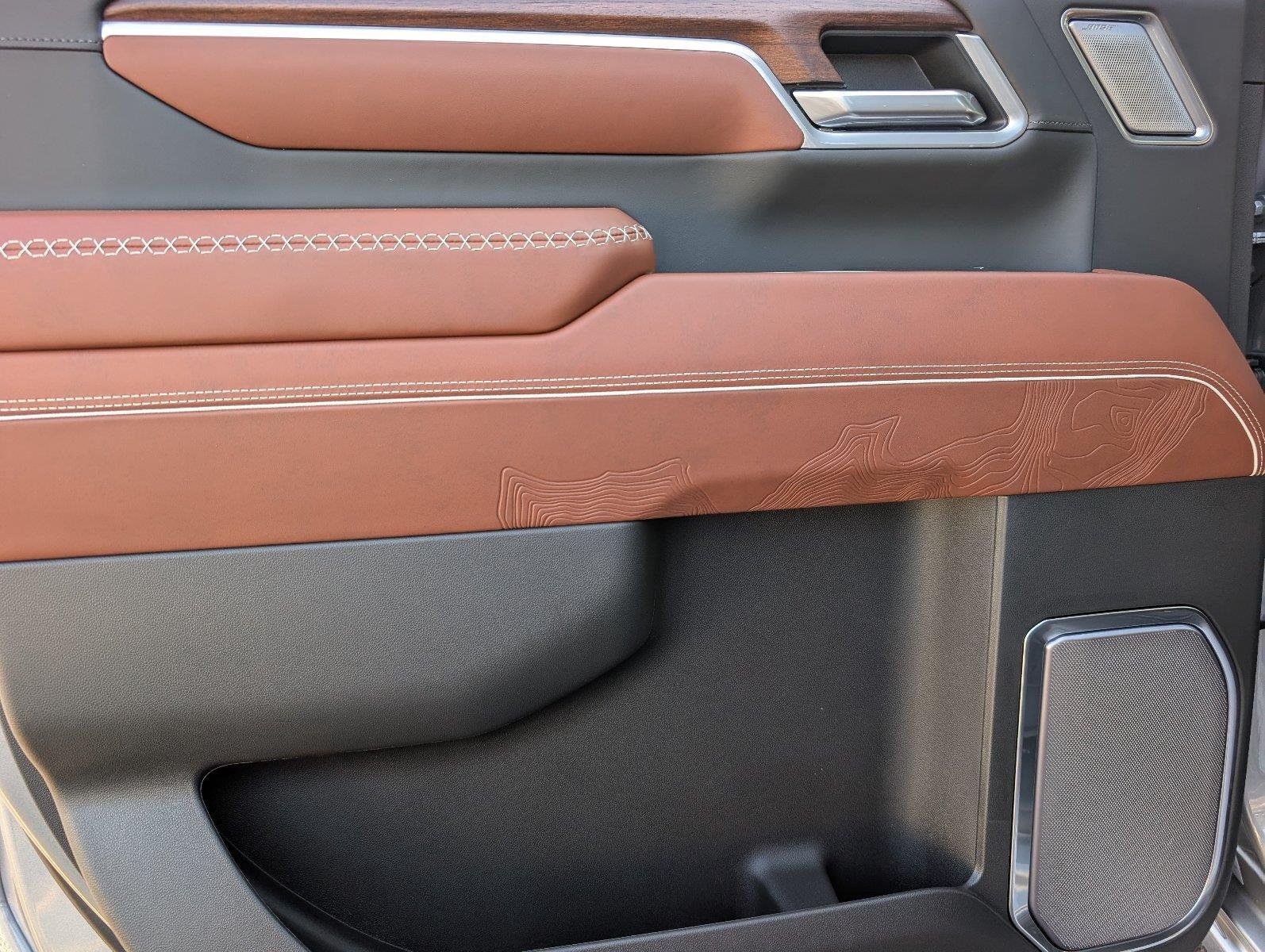 New 2026 Sterling Metallic GMC Denali Ultimate image 38