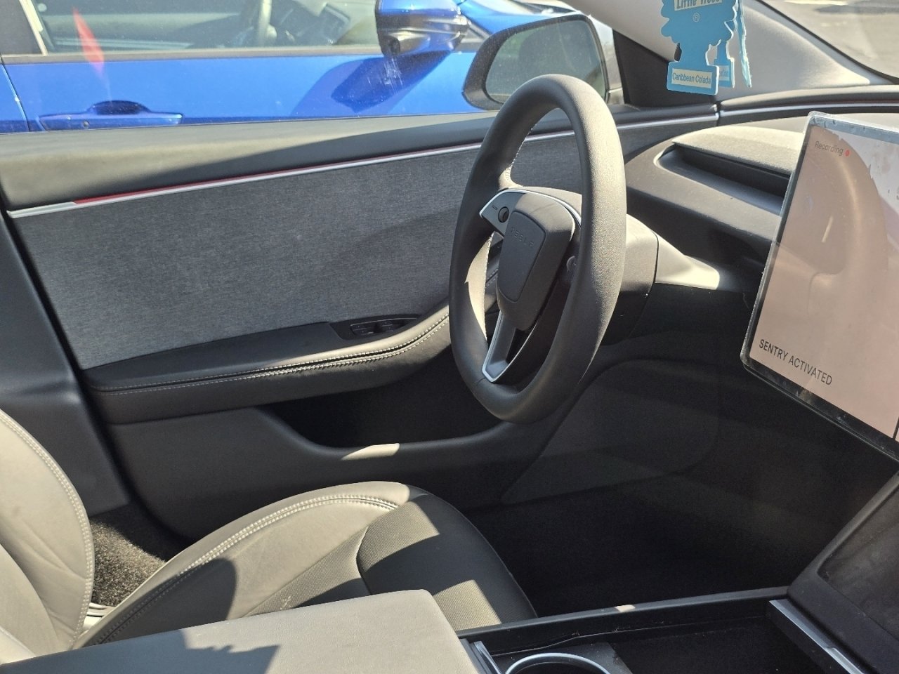 Used 2025  Tesla Long Range image 13