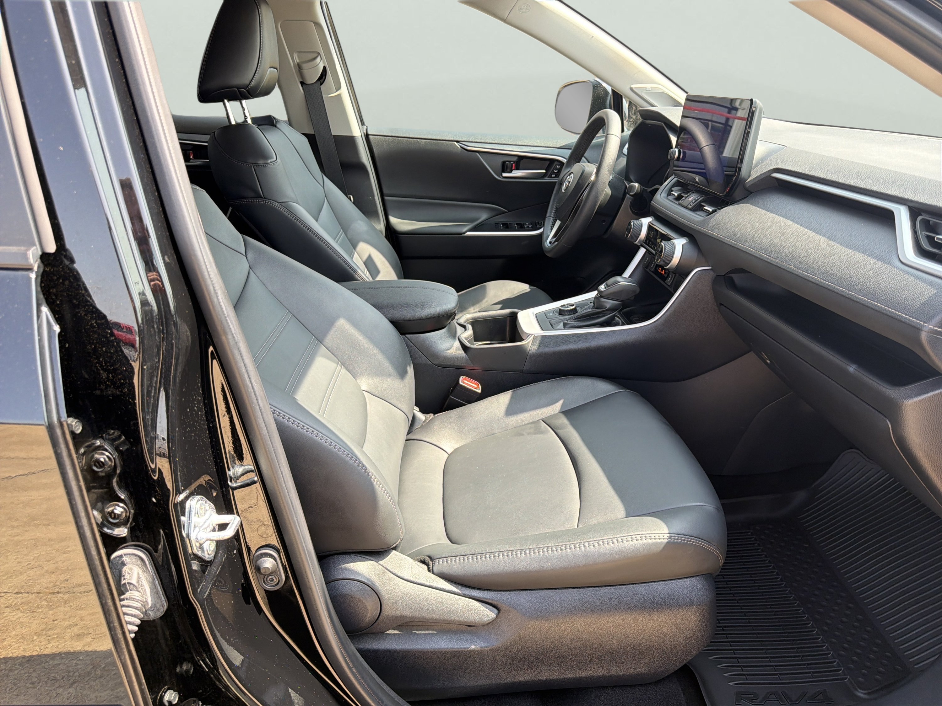 Certified Used 2025 Black Toyota Hybrid XLE Premium image 16