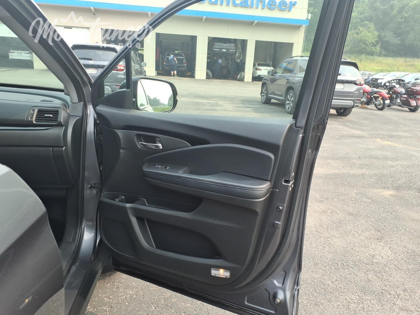 Used 2018 Modern Steel Metallic Honda Elite image 15