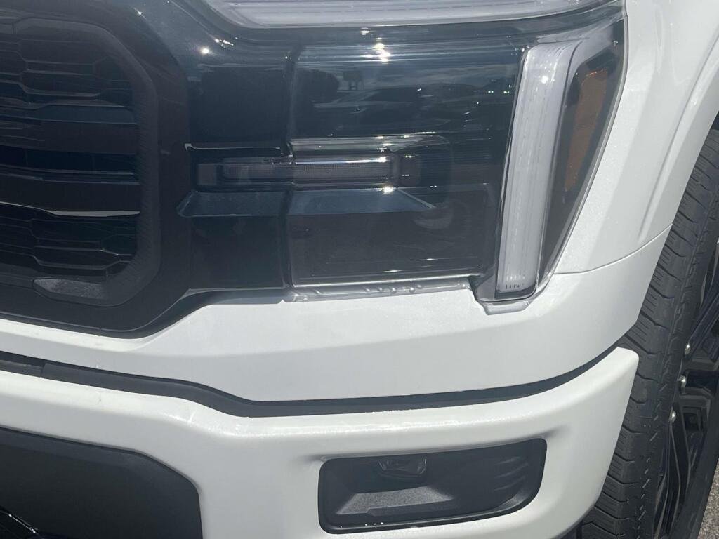New 2026 Star White Metallic Tri-Coat Ford LARIAT image 13