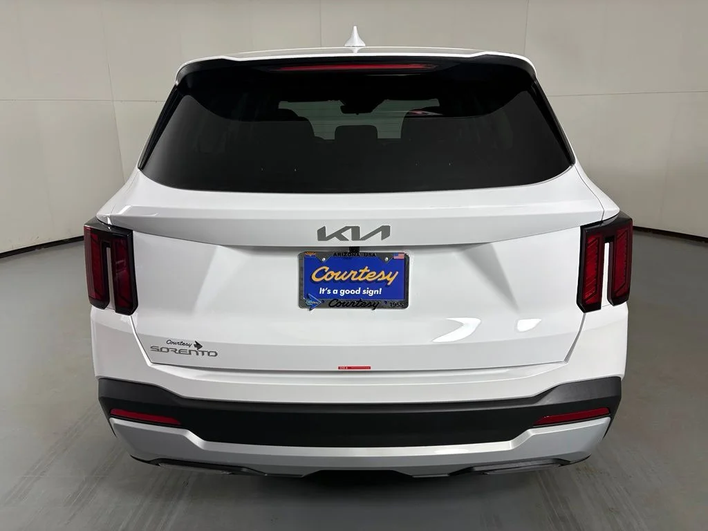 New 2026 Glacial White Pearl Kia LX image 7