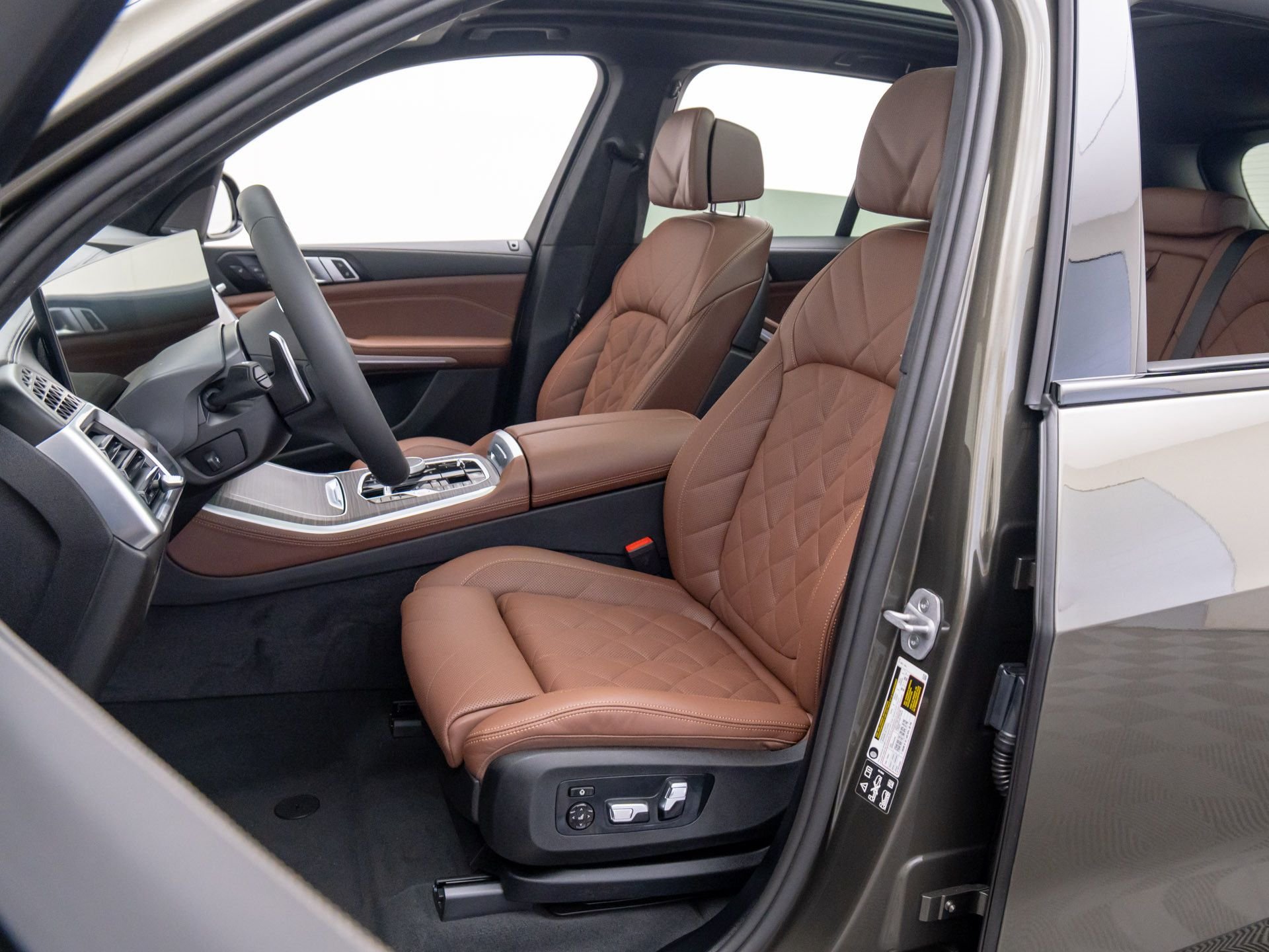 Used 2026 Green BMW xDrive40i image 17