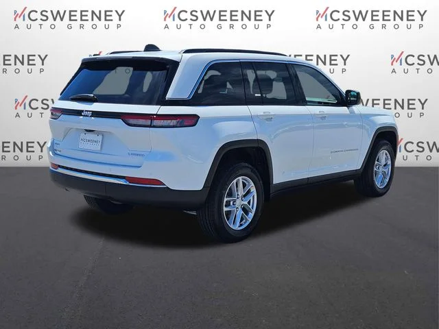 New 2026 Bright White Clear-Coat Exterior Paint Jeep Laredo image 5