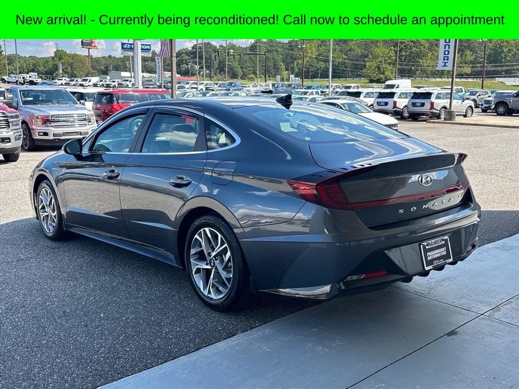 Used 2023 Gray Hyundai SEL image 2