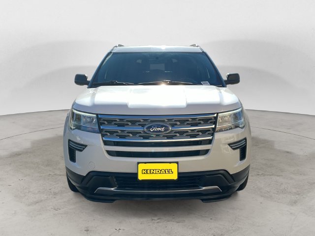 Used 2018 White Ford XLT image 2
