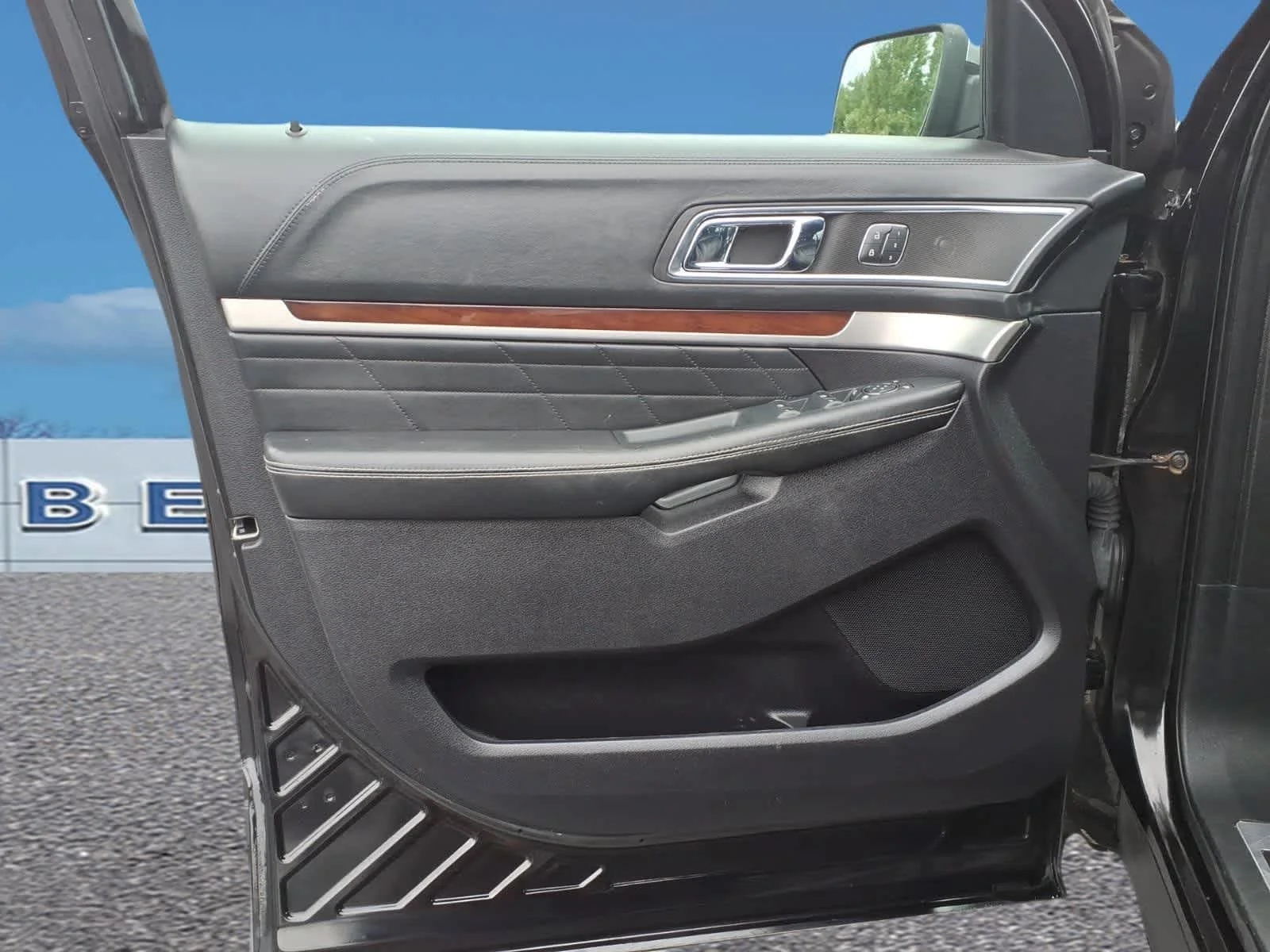 Used 2019 Agate Black Ford Platinum image 11