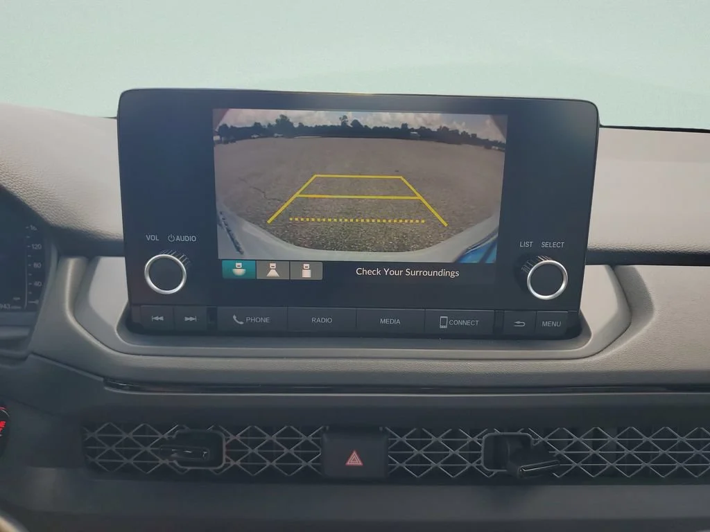 Used 2023  Honda LX image 17