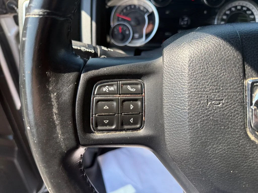 Used 2019 Silver Ram Big Horn image 31