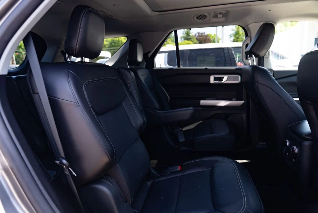 Used 2021 Gray Ford Limited image 22