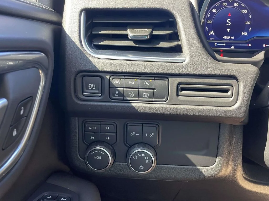 Used 2024 Summit White Chevrolet Z71 image 28