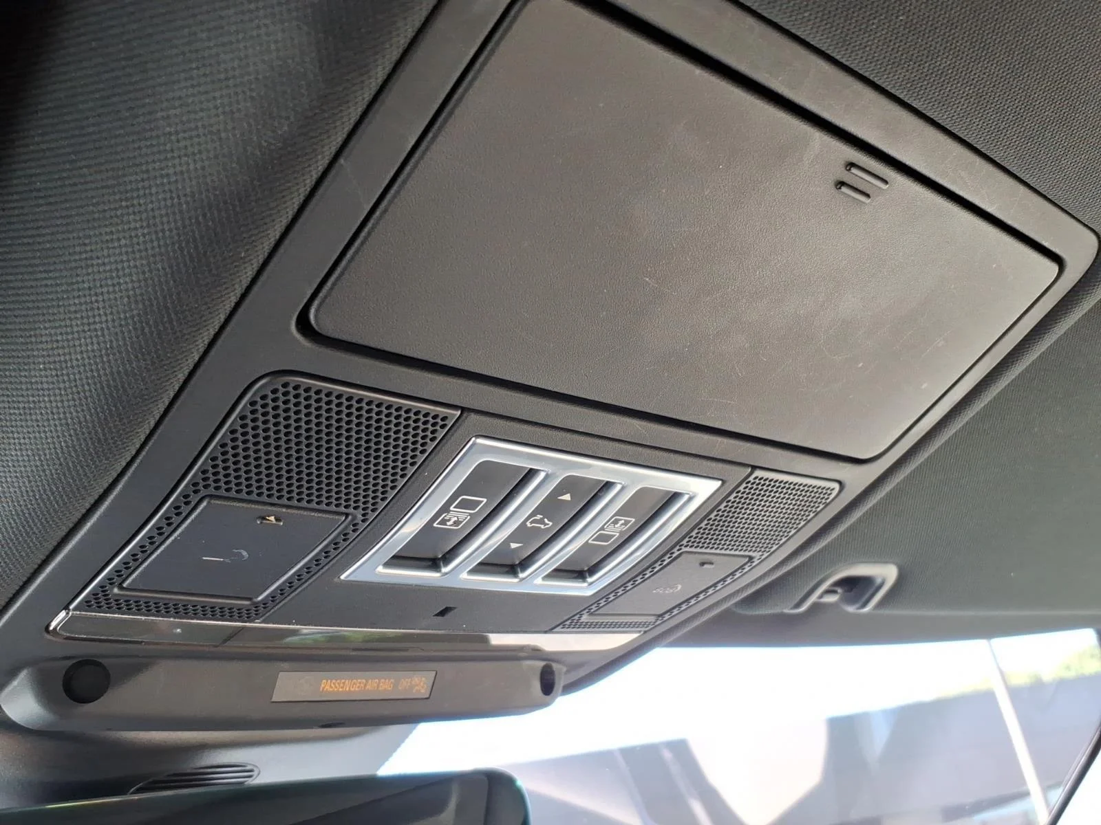 Used 2020 Fuji White Land Rover SE image 22