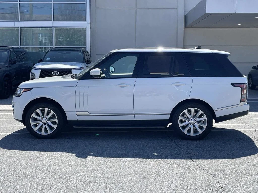 Used 2016 White Land Rover HSE image 2