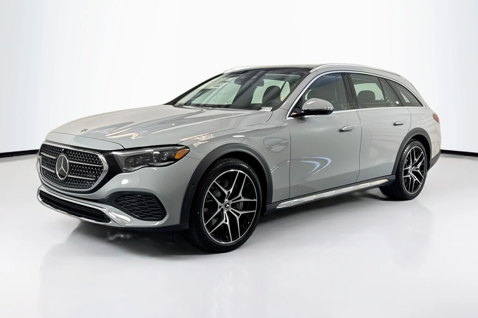 2026 Mercedes-Benz E-Class E450 4MATIC All-Terrain's photo
