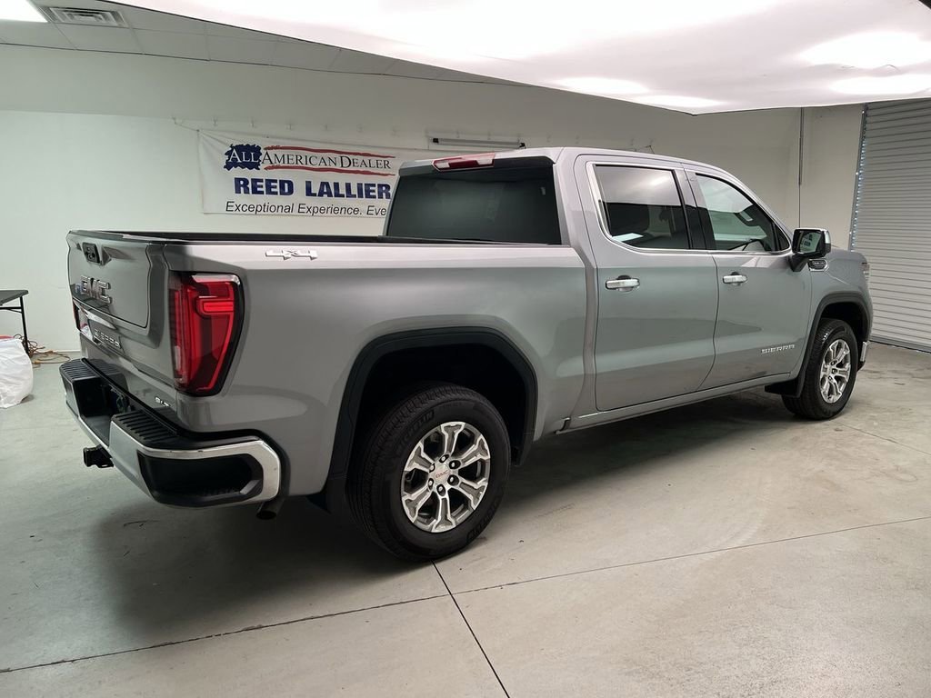 2025 GMC Sierra 1500 SLT - Photo 8