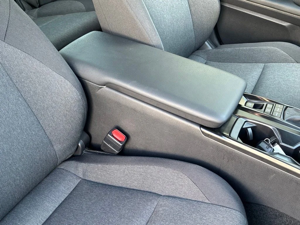 Used 2026  Toyota LE image 49