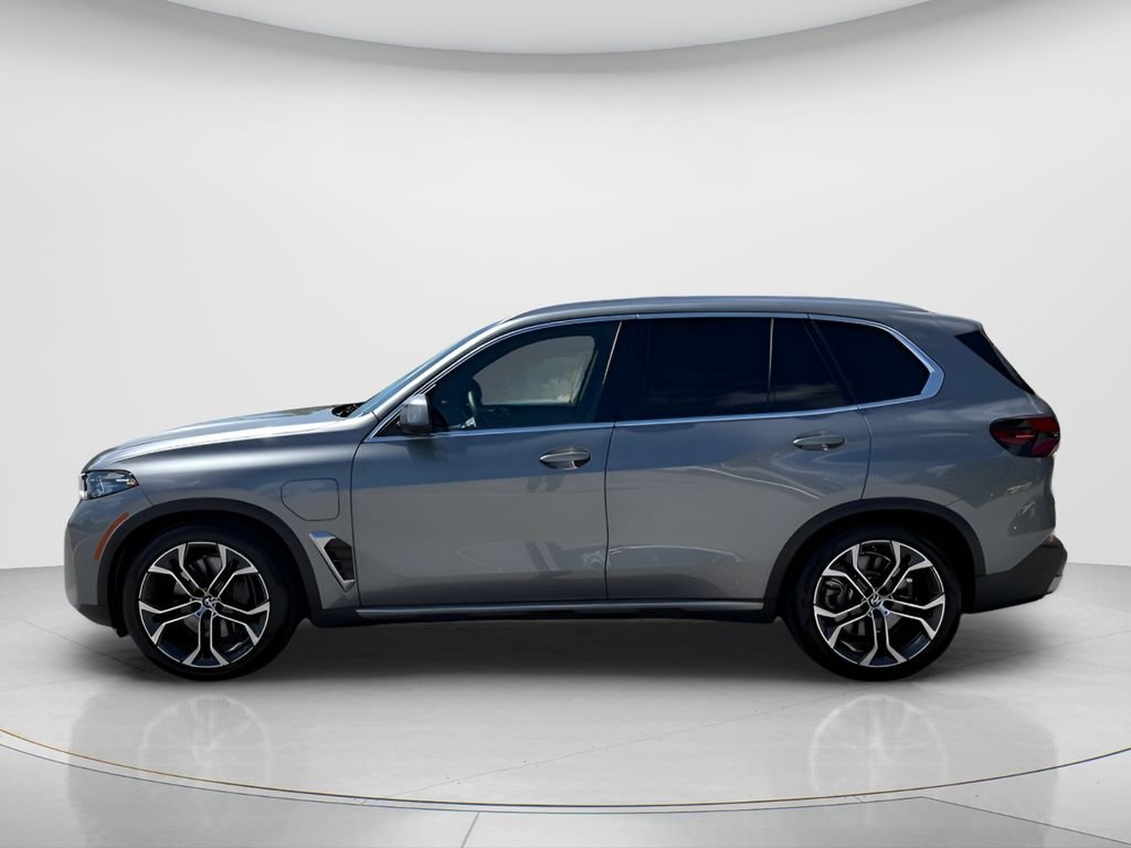 Used 2026 Gray BMW xDrive50e image 8