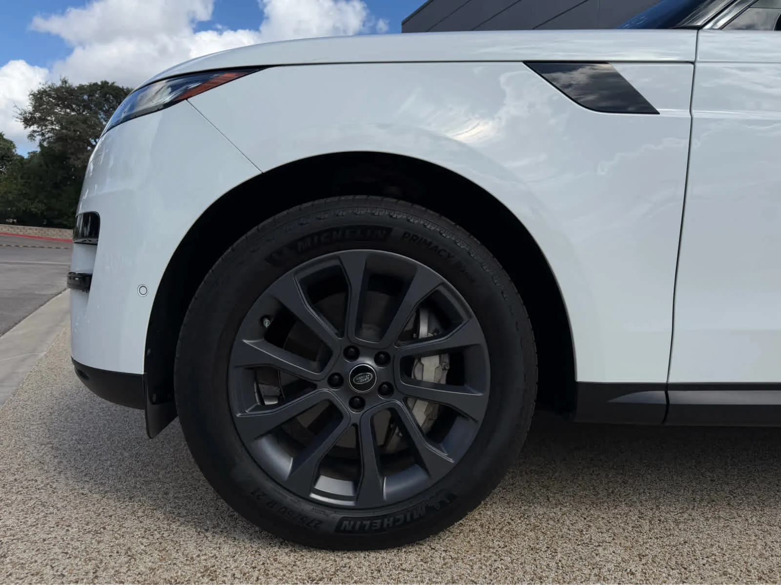 Certified Used 2023 Fuji White Land Rover SE image 11