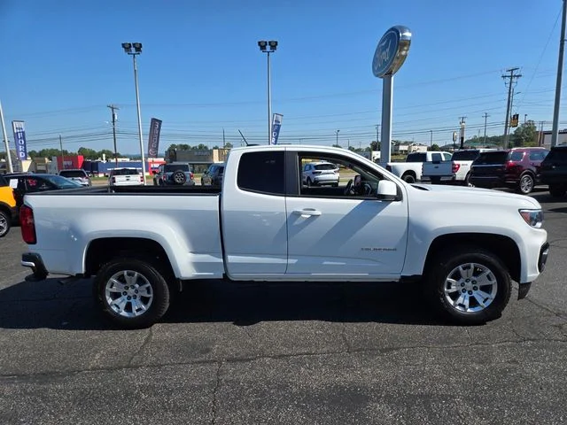 Used 2022 White Chevrolet LT image 9
