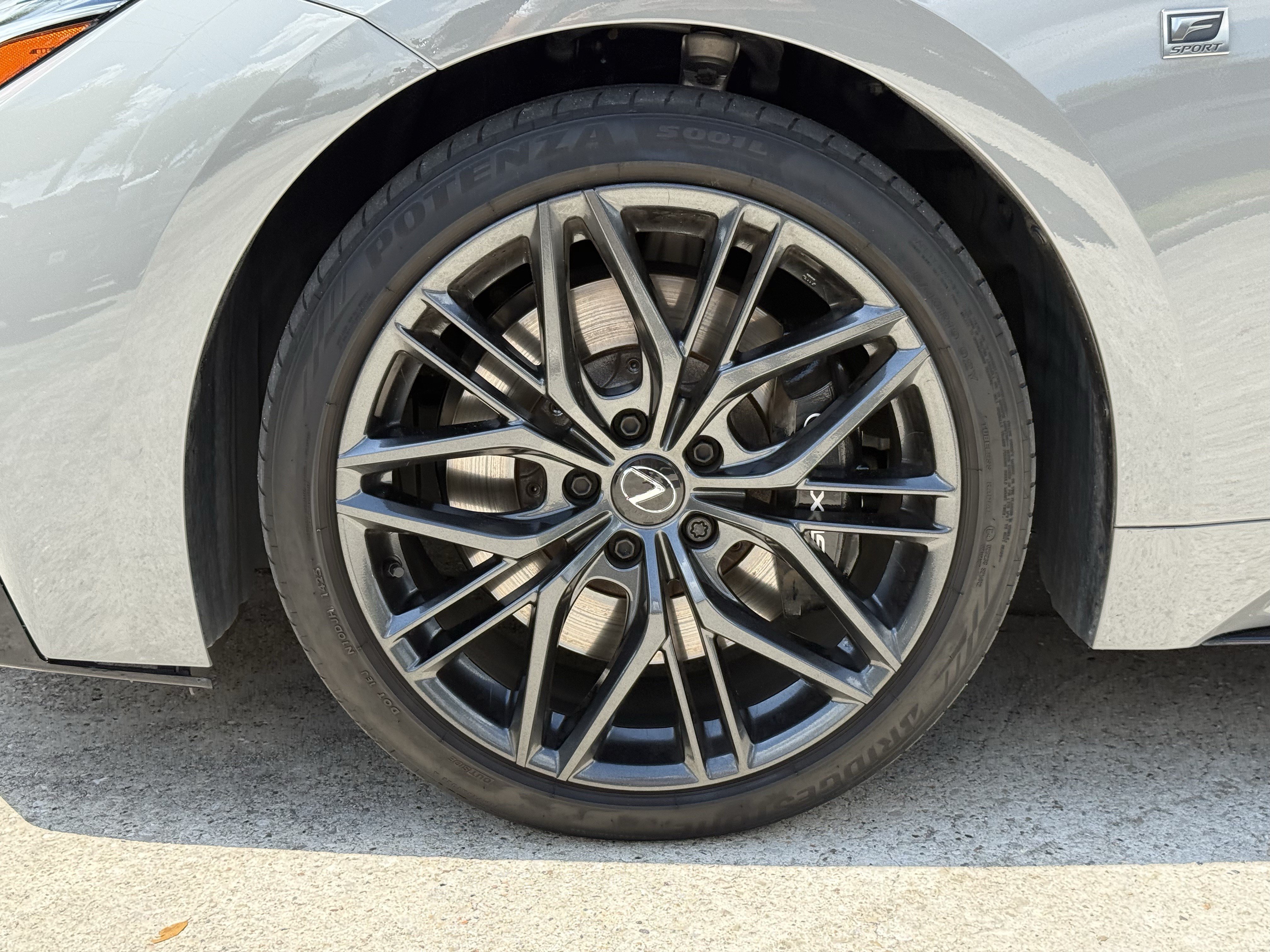 Used 2025  Lexus  image 11