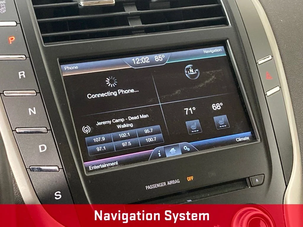 Used 2015 Purple Lincoln Base image 2