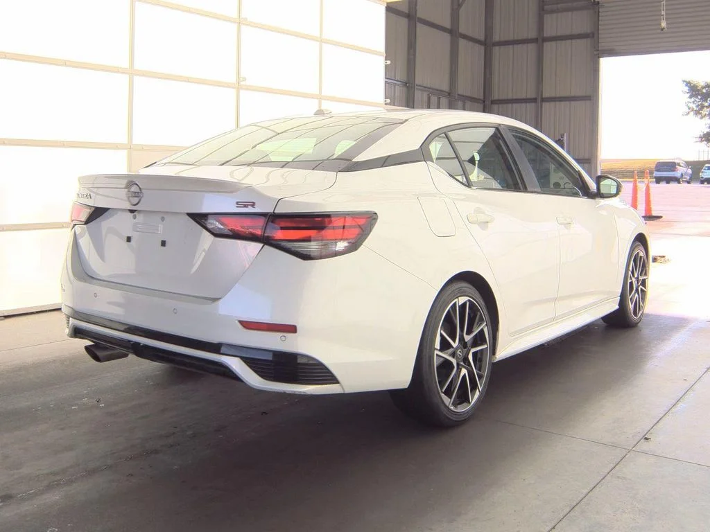 Used 2025 White Nissan SR image 3