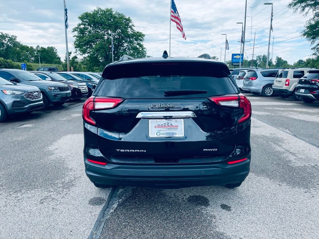 Used 2024 Black GMC SLE image 5