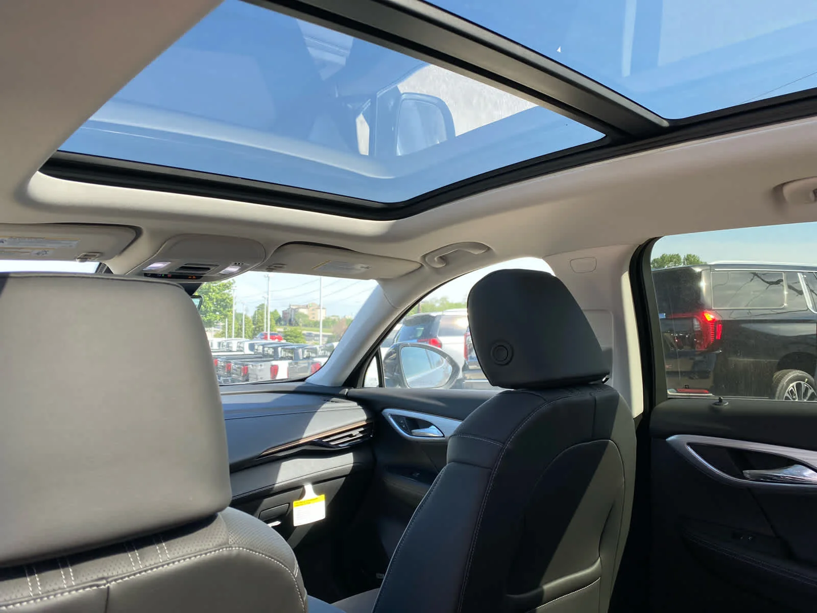 New 2026 Midnight Opal Buick Avenir image 22