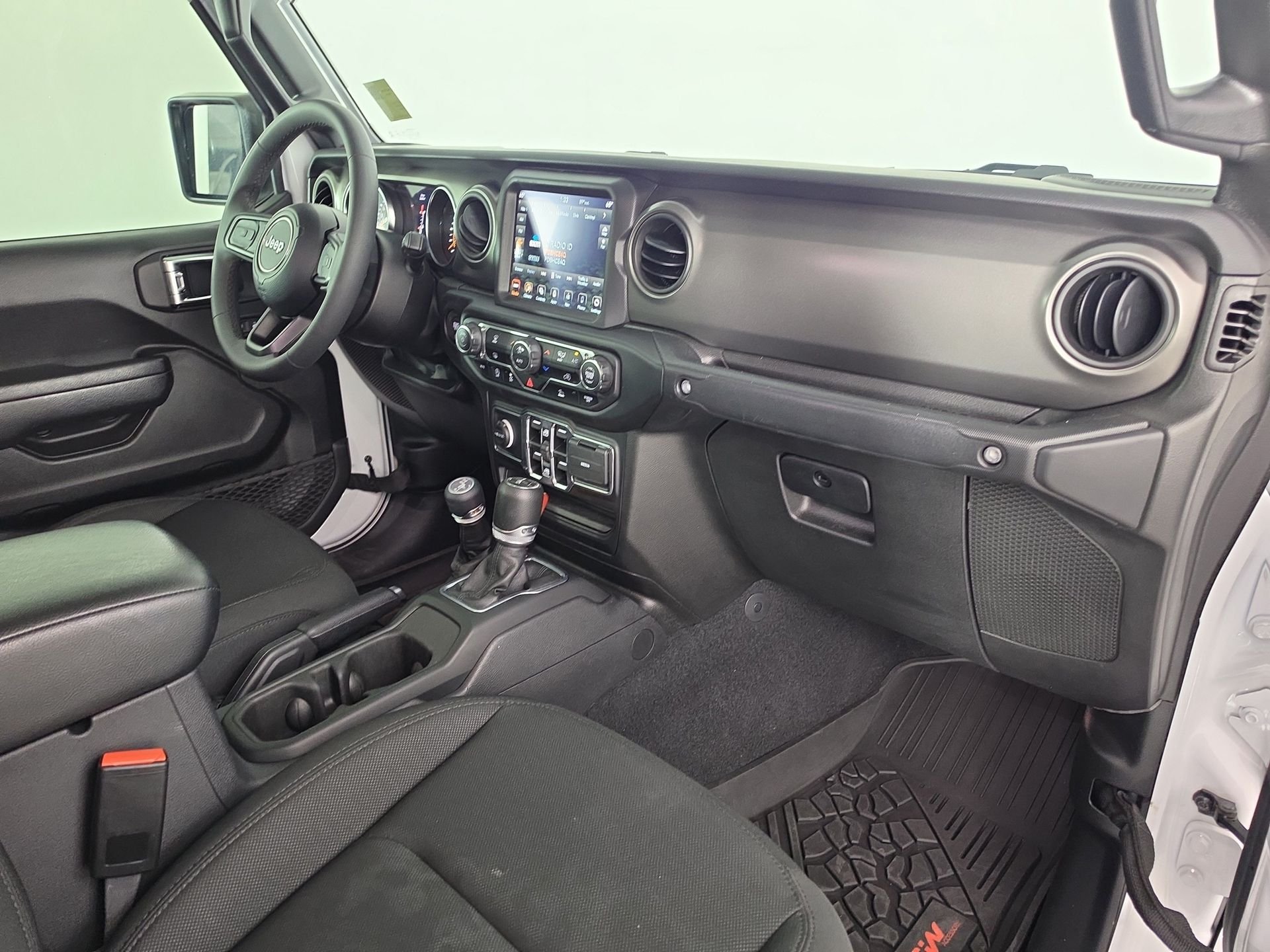 Used 2023 White Jeep Sport S image 36