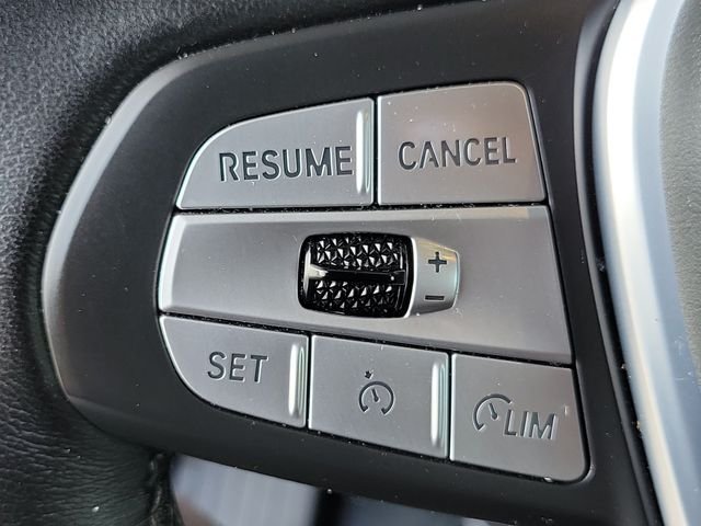 Used 2022 White BMW sDrive30i image 8