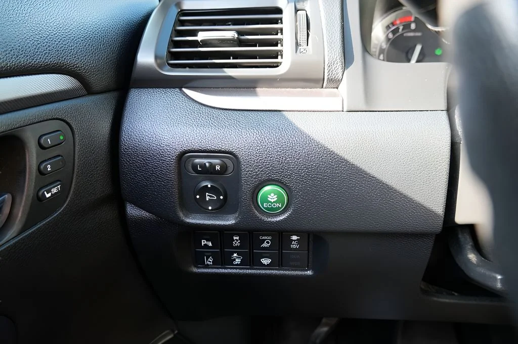 Used 2023 White Honda RTL-E image 20