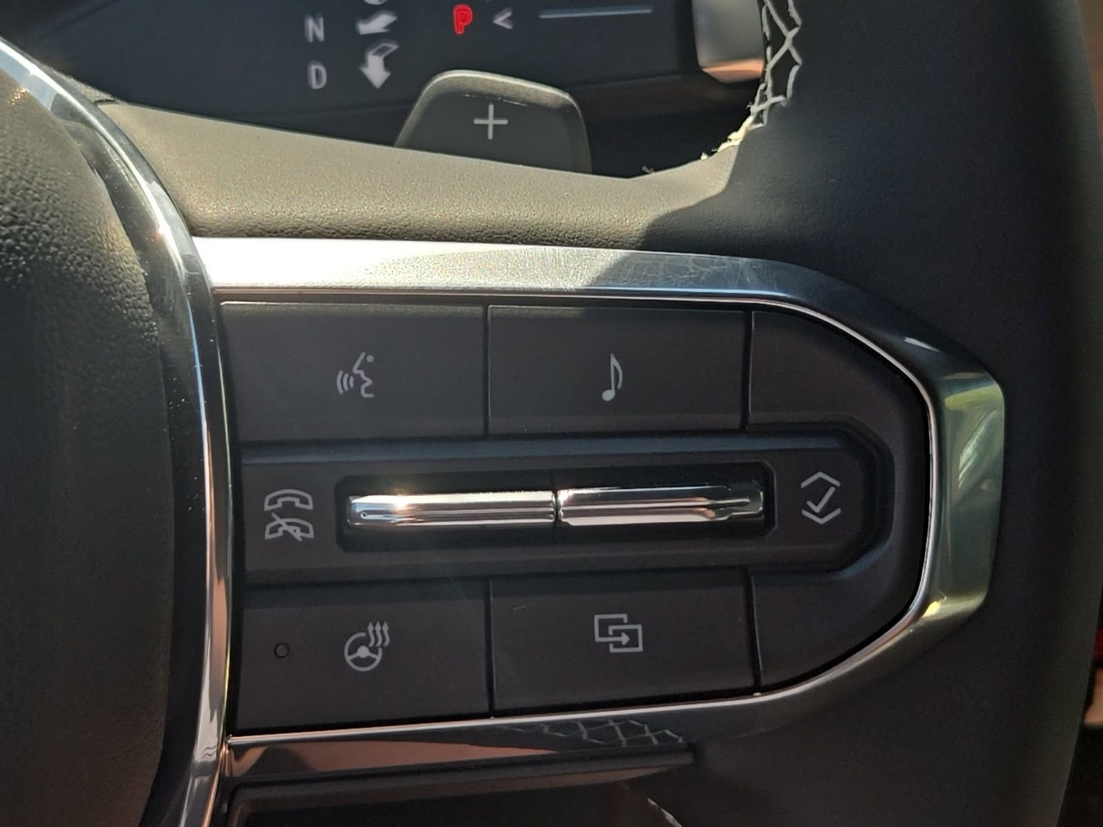 2026 GMC Acadia Denali - Photo 37