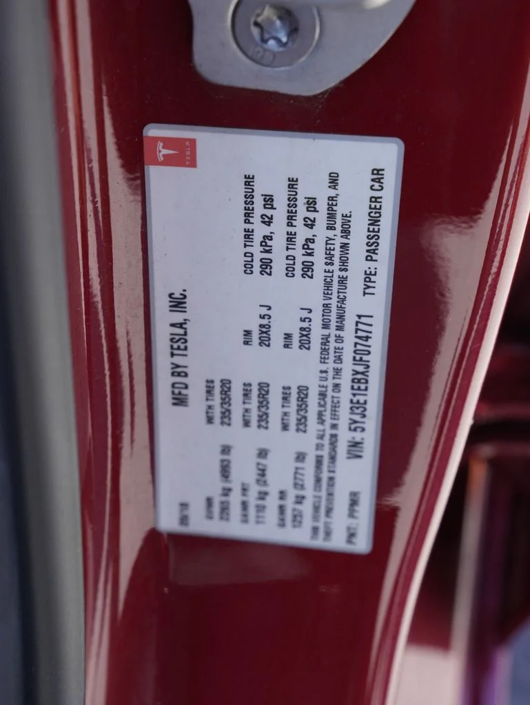 Used 2018 Red Tesla Long Range image 27