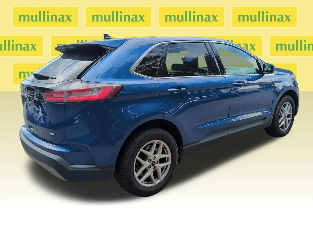 Used 2024 Blue Ford SEL image 7