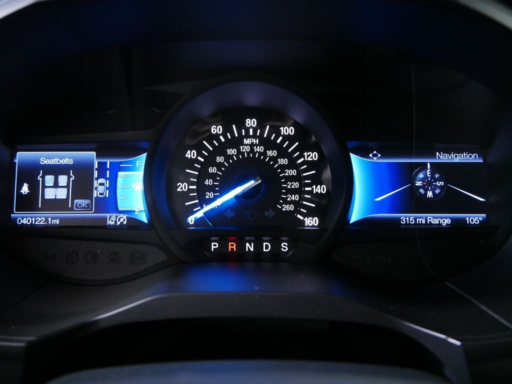 Used 2022 Gray Ford SEL image 26