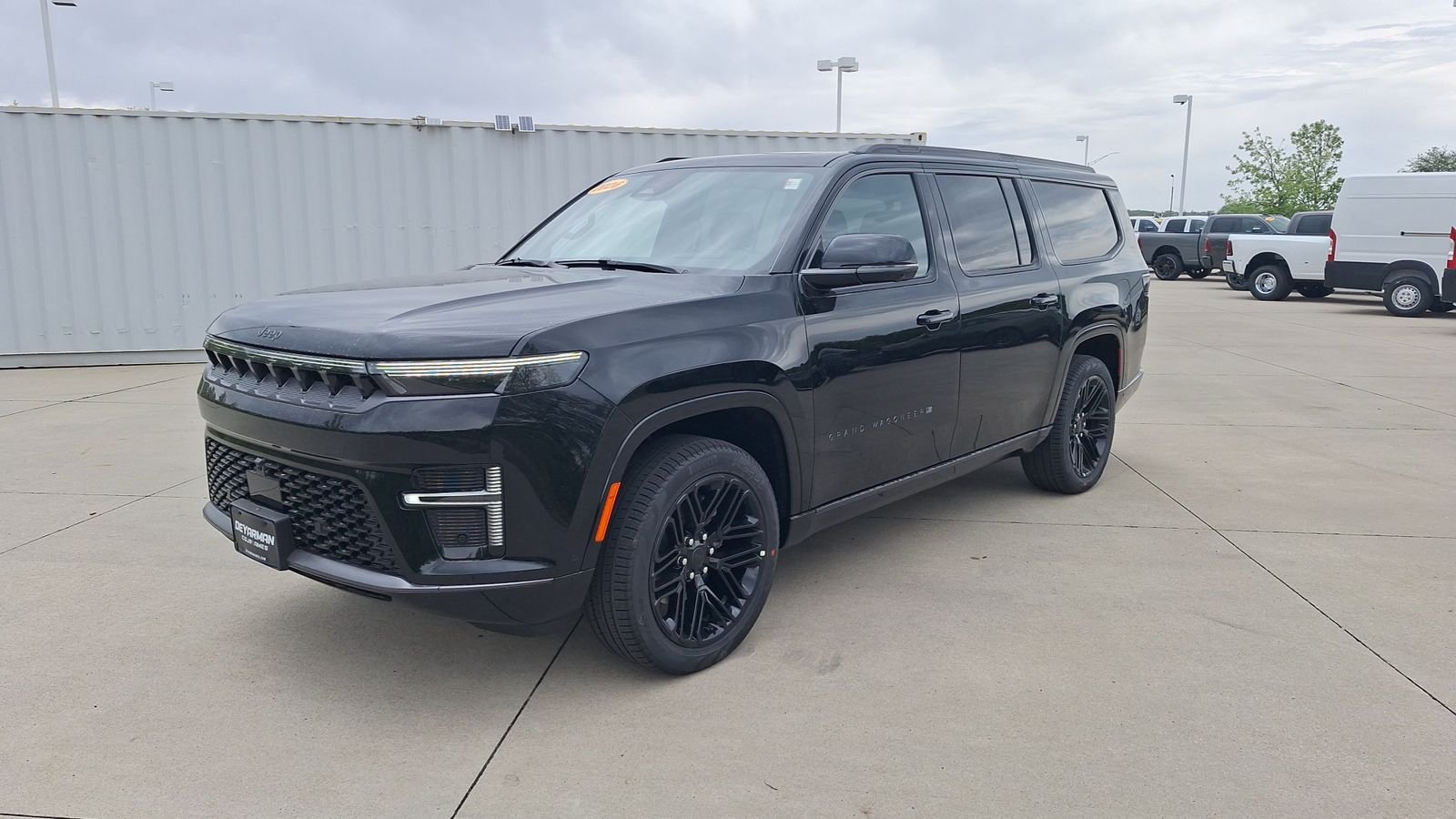 New 2026 High Gloss Black Exterior Paint Jeep Limited Reserve image 8