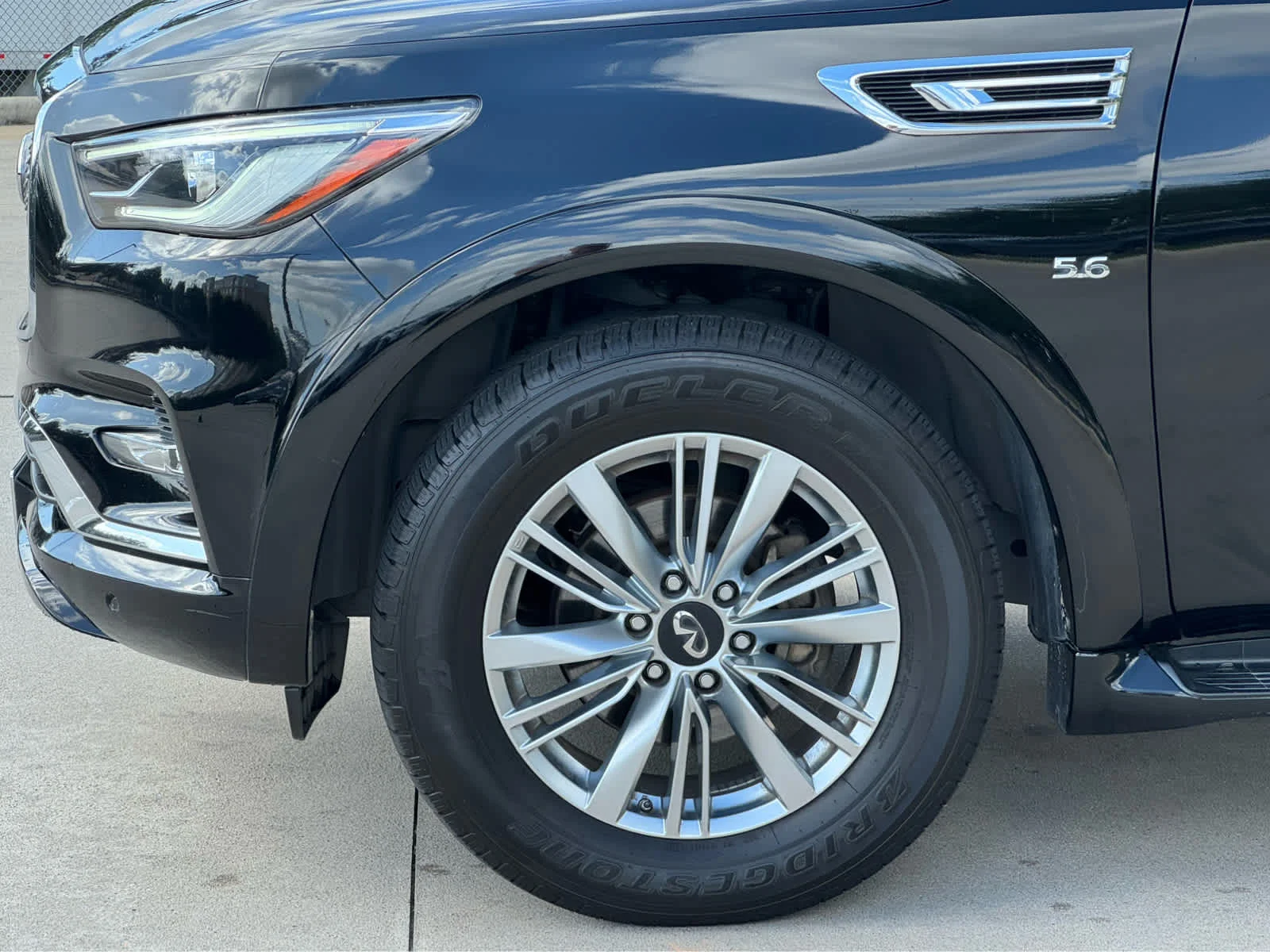Used 2020 Black Obsidian INFINITI LUXE image 10