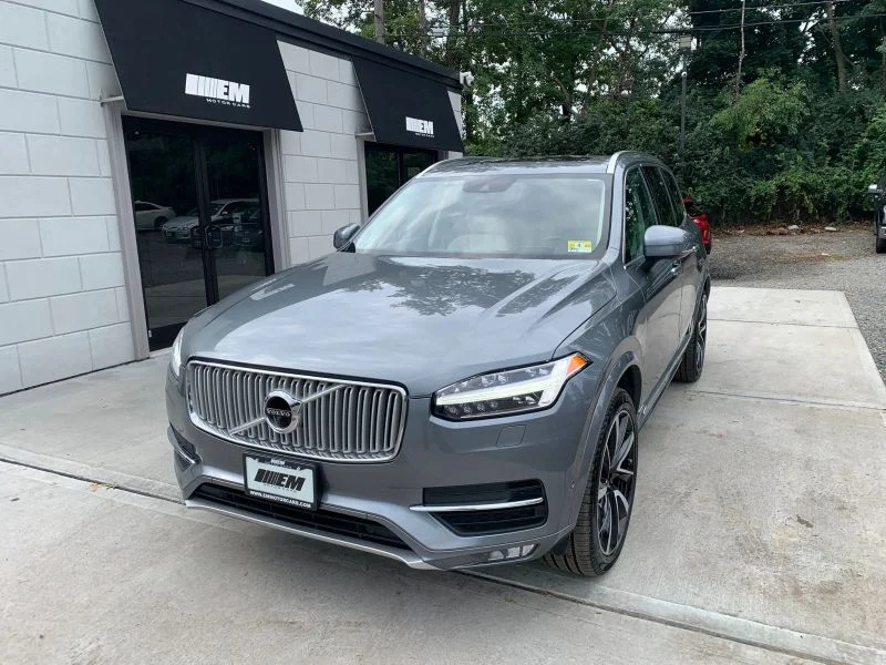 Used 2019 Gray Volvo T6 Inscription Sport Utility 4D image 22