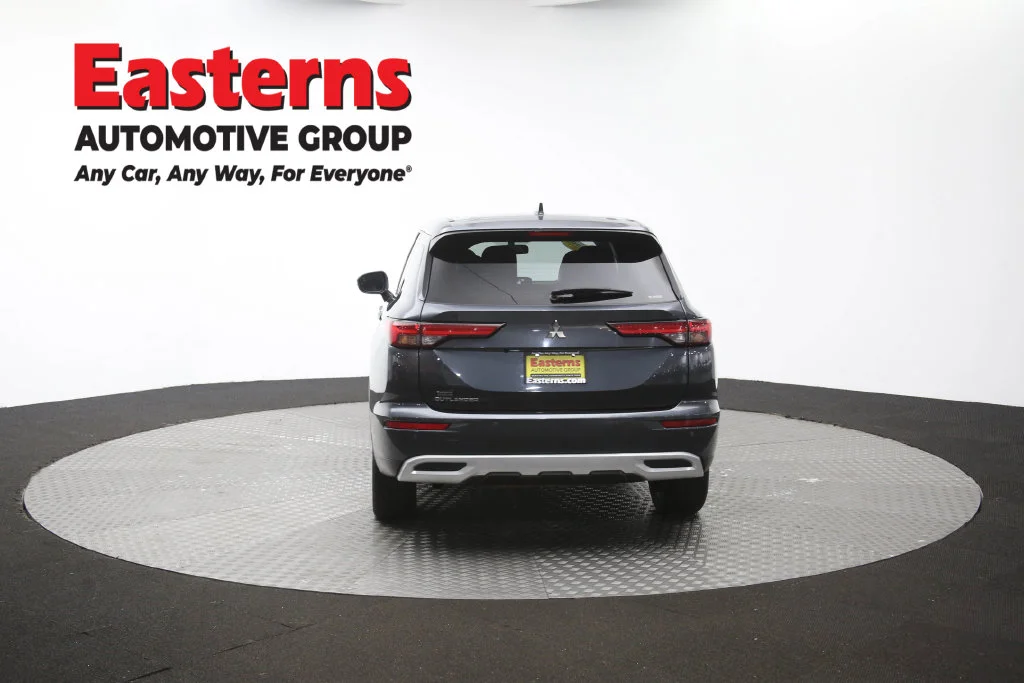 Used 2024 Gray Mitsubishi SE image 39