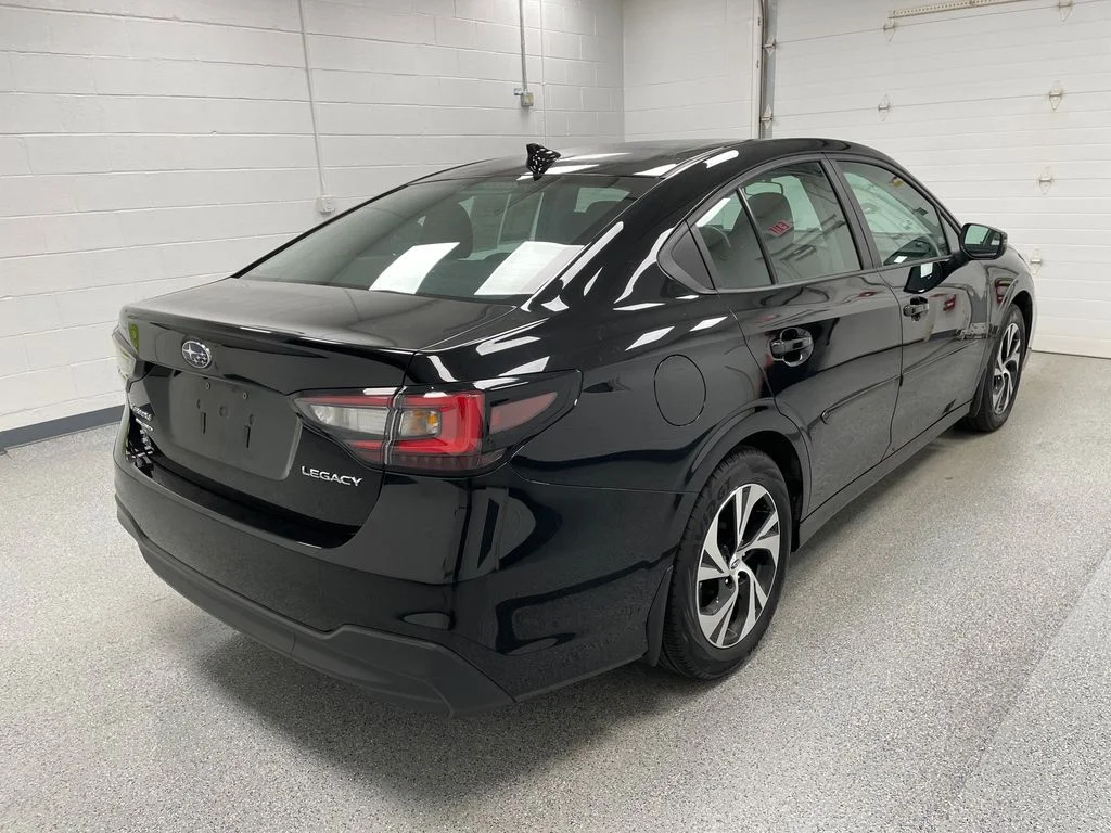 Used 2025 Crystal Black Silica Subaru Premium image 11