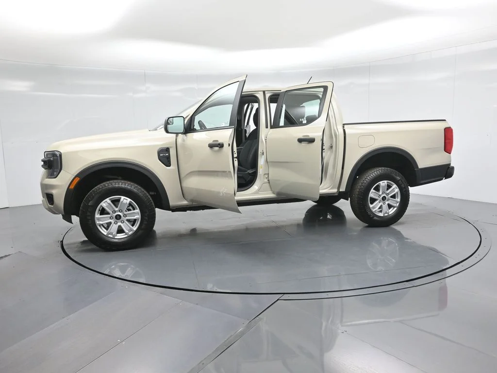 New 2025 Beige Ford XL image 35