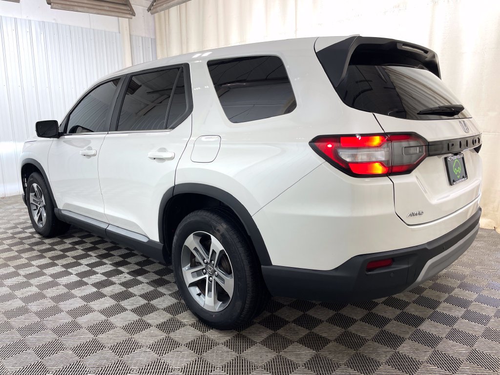 2025 Honda Pilot EX-L - Photo 16